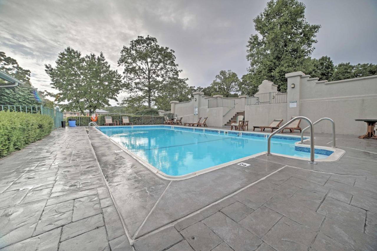 Branson Condo With Pool Access - Walk To Strip! Exterior photo